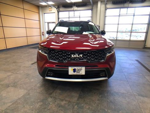Used 2023 Kia Sorento AWD image 2