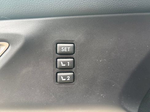 Used 2019 Subaru Ascent Limited w/ Popular Package #3 AWD/4WD image 24