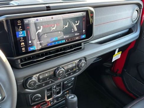 New 2026 Jeep Wrangler Unlimited Rubicon image 32