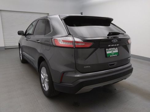 Used 2023 Ford Edge SEL image 5