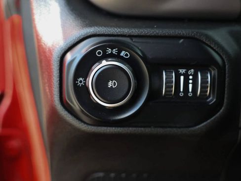 Used 2020 Jeep Wrangler Sport AWD/4WD image 16
