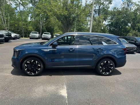 Used 2024 Kia Sorento SX FWD image 2