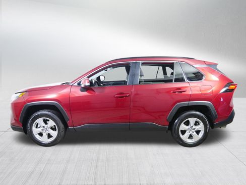 Certified 2022 Toyota RAV4 XLE w/ Convenience Package image 4