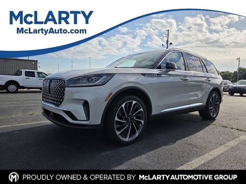 Used 2025 Lincoln Aviator Reserve w/ Equipment Group 201A AWD/4WD image 1