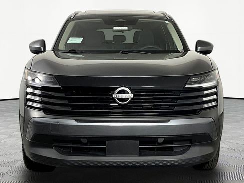 Used 2025 Nissan Kicks SV w/ SV Premium Package image 2