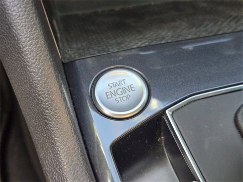 Certified 2021 Volkswagen Tiguan SE image 27