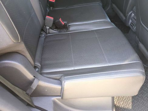 Used 2018 Volkswagen Tiguan SE FWD image 25