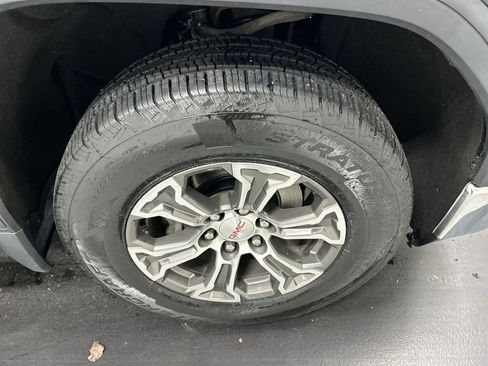 Used 2020 GMC Sierra 1500 SLE w/ X31 Off-Road Package image 8