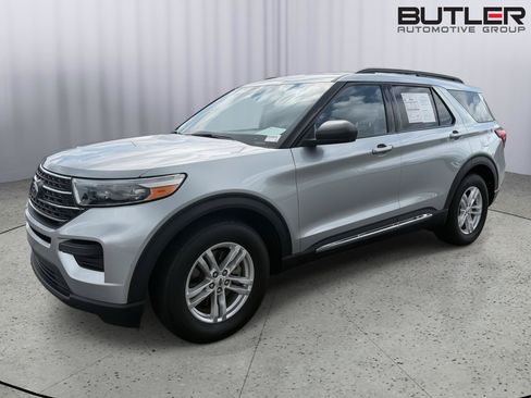 Certified 2023 Ford Explorer XLT RWD image 1