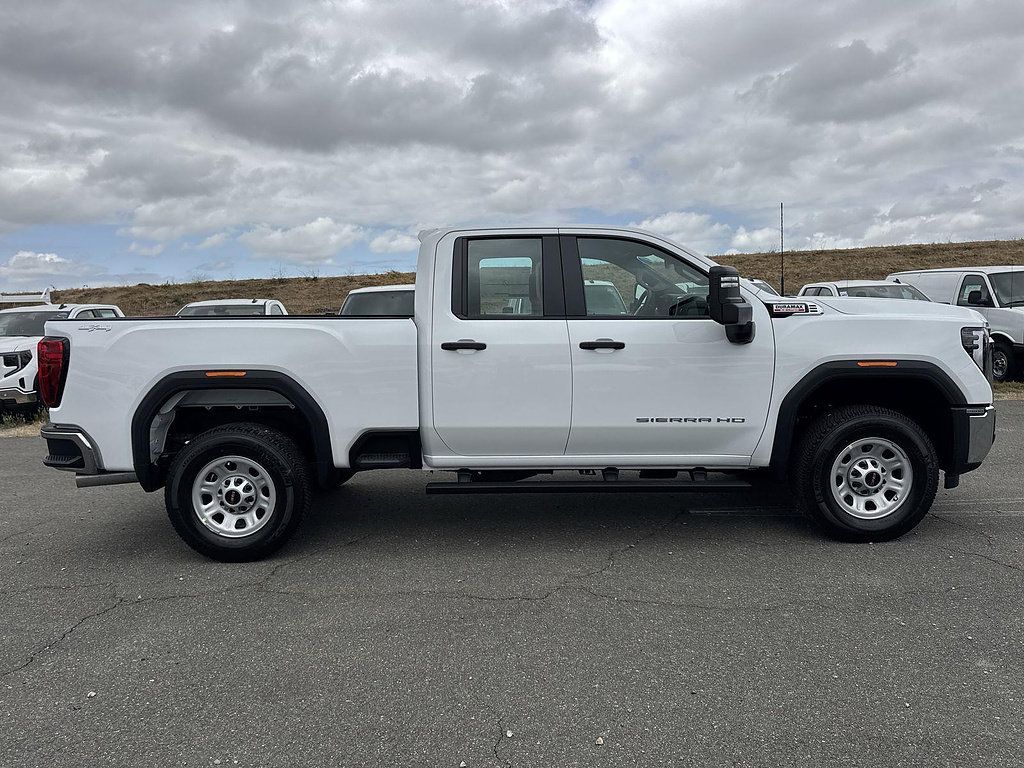 New 2026 GMC Sierra 2500 Pro w/ 1SA Pro Safety Plus Package AWD/4WD image 3