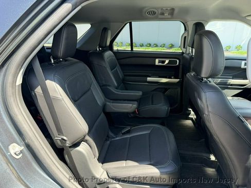 Used 2023 Ford Explorer XLT w/ Equipment Group 202A AWD/4WD image 14