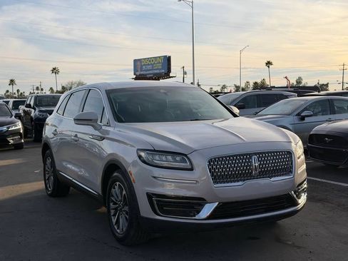 Used 2020 Lincoln Nautilus FWD w/ Equipment Group 101A image 4