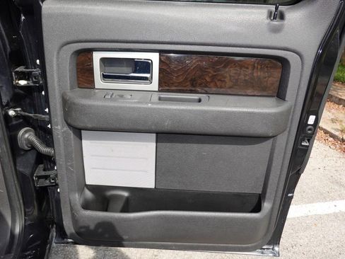 Used 2013 Ford F150 Platinum image 26