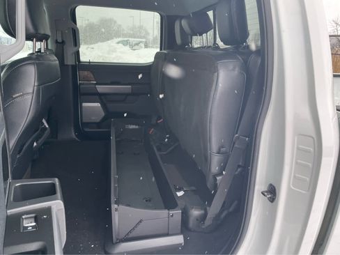 Used 2023 Ford F250 Lariat w/ Chrome Package image 37