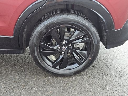 Used 2024 Buick Encore GX Sport Touring image 10