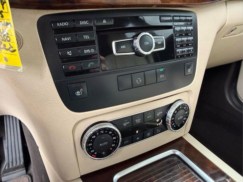 Used 2015 Mercedes-Benz GLK 350 4MATIC image 24