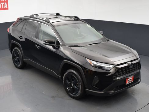 Used 2025 Toyota RAV4 XLE image 21