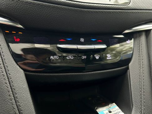 Used 2021 Cadillac XT5 Premium Luxury AWD/4WD image 23