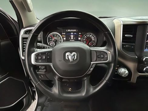Used 2022 RAM 1500 Laramie AWD/4WD image 11