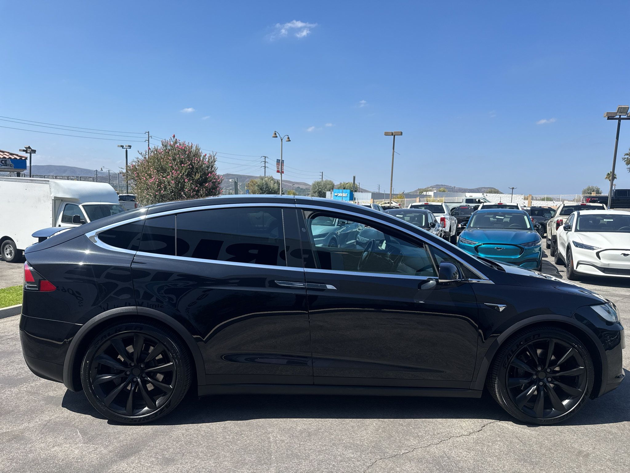Used 2018 Tesla Model X 100D AWD/4WD image 4