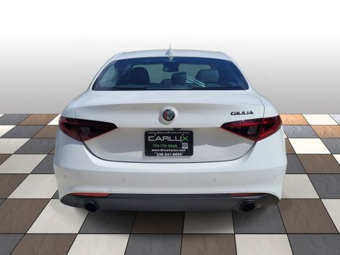 Used 2020 Alfa Romeo Giulia w/ Nero Edizione RWD image 5