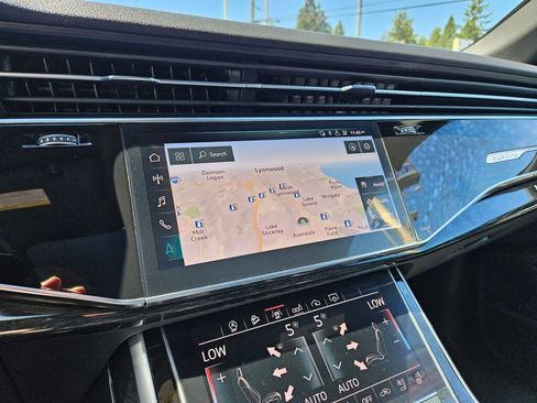 Used 2019 Audi Q8 Premium Plus AWD/4WD image 25