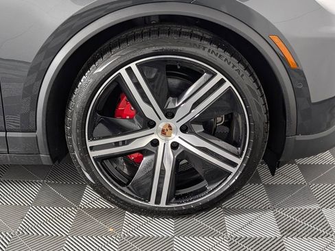 New 2025 Porsche Macan 4S Electric image 14