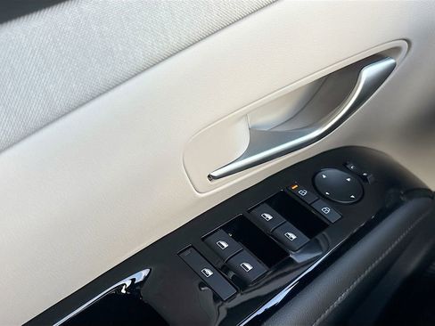 New 2026 Hyundai Tucson Limited image 18