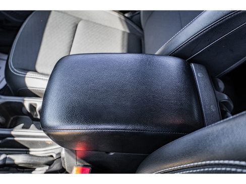 Used 2023 Jeep Wrangler Unlimited Sport image 19