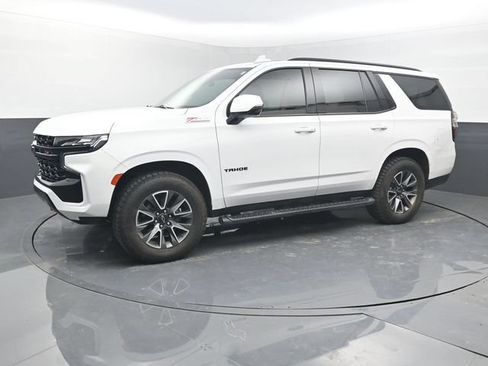 Used 2023 Chevrolet Tahoe Z71 w/ Luxury Package AWD/4WD image 3