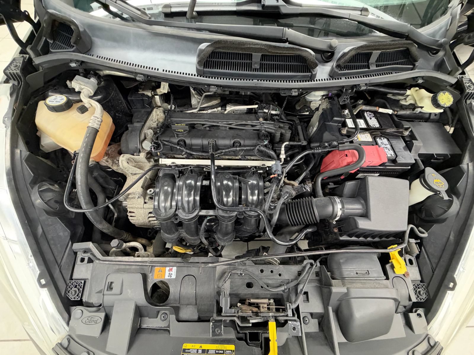 Used 2014 Ford Fiesta Titanium FWD image 39