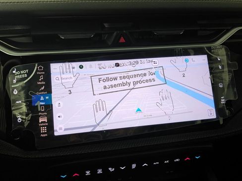 New 2026 Jeep Cherokee Overland w/ Trailer Tow Group image 29