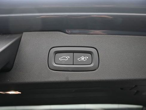 Used 2025 Volvo V60 B5 Cross Country Plus AWD/4WD image 29