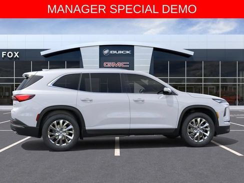 Used 2026 Buick Enclave Preferred w/ Power Package AWD/4WD image 5