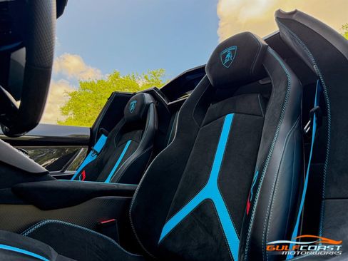 Used 2021 Lamborghini Aventador SVJ AWD/4WD image 26