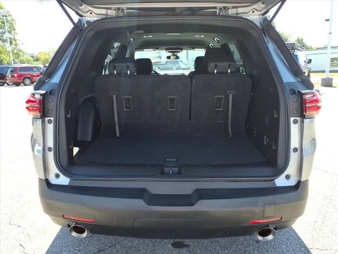 Used 2023 Chevrolet Traverse LT image 14