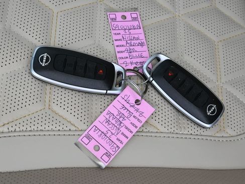 Used 2025 Nissan Armada Platinum RWD image 28