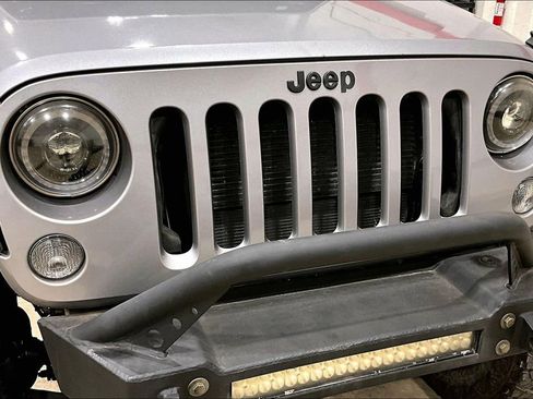 Used 2015 Jeep Wrangler Unlimited Sport AWD/4WD image 25
