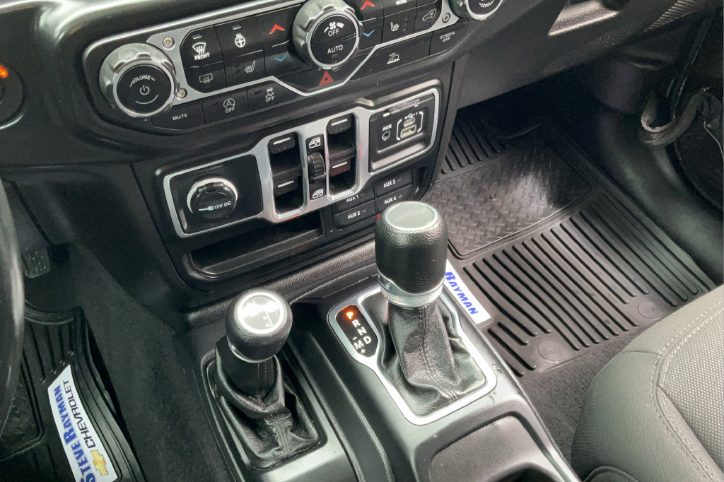 Used 2023 Jeep Gladiator Sport AWD/4WD image 11