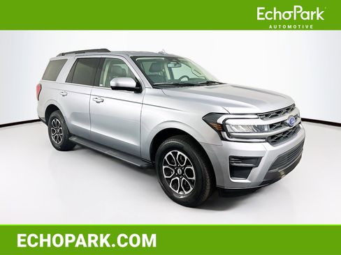 Used 2024 Ford Expedition XLT image 1