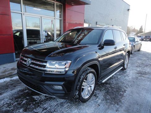 Used 2019 Volkswagen Atlas SE w/ Towing Package image 2