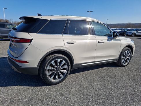 Certified 2022 Lincoln Corsair Reserve w/ Equipment Group 201A image 6