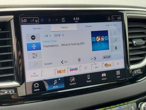 Used 2025 Chrysler Pacifica Select FWD image 15