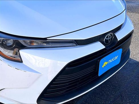 Certified 2025 Toyota Corolla LE image 32
