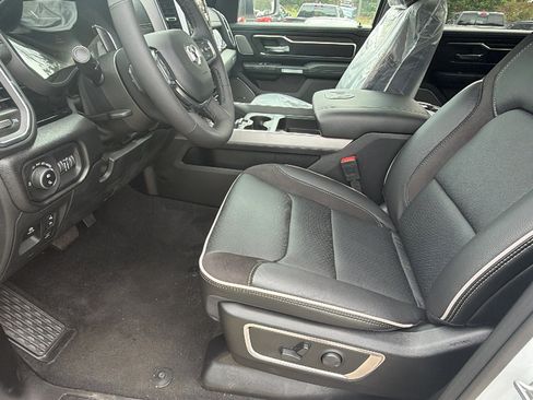 Used 2025 RAM 1500 Laramie w/ Night Edition AWD/4WD image 13