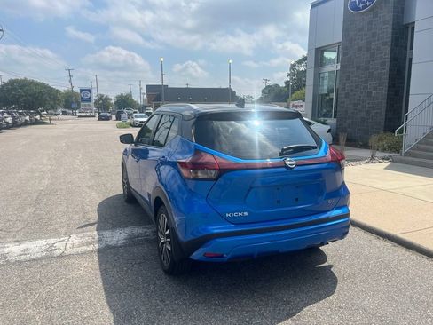 Used 2021 Nissan Kicks SV FWD image 6