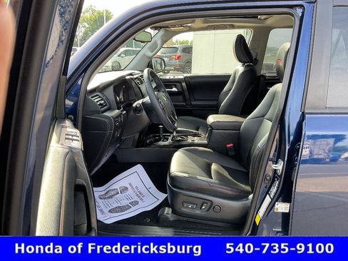 Used 2022 Toyota 4Runner TRD Off-Road Premium w/ Moonroof Package AWD/4WD image 30