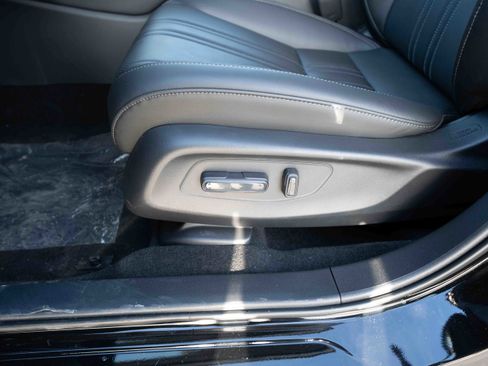 New 2026 Honda HR-V EX-L image 12