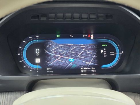 Certified 2024 Volvo XC90 T8 Plus image 27