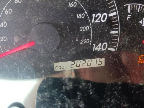 Used 2005 Toyota Camry LE FWD image 38